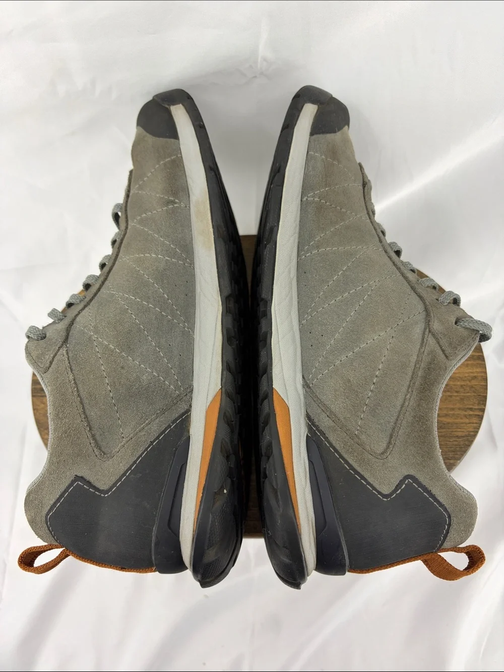Oboz Mens Bozeman Gray Leather Low Top Hiking Shoes in Canteen, sz 9.5